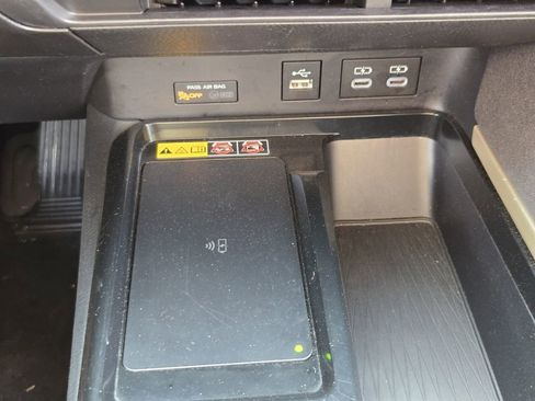 Used 2025 Toyota Camry LE FWD image 22