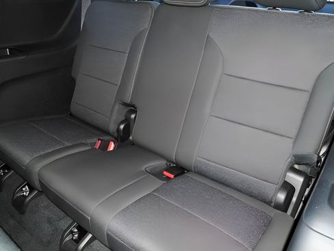 Used 2024 Chevrolet Traverse LS AWD/4WD image 20