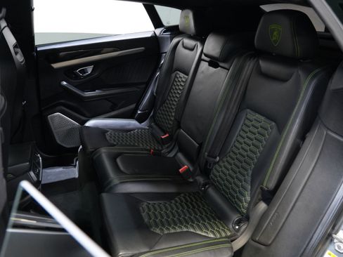 Used 2019 Lamborghini Urus AWD/4WD image 37