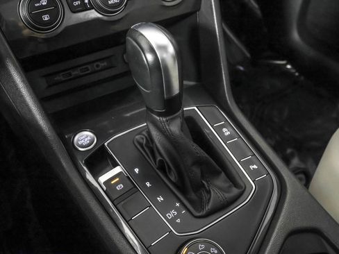 Used 2020 Volkswagen Tiguan SEL w/ Tiguan Two-Row MDO Package image 35