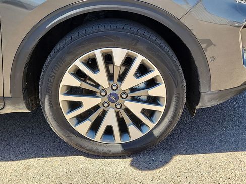 Used 2020 Ford Escape Titanium image 7