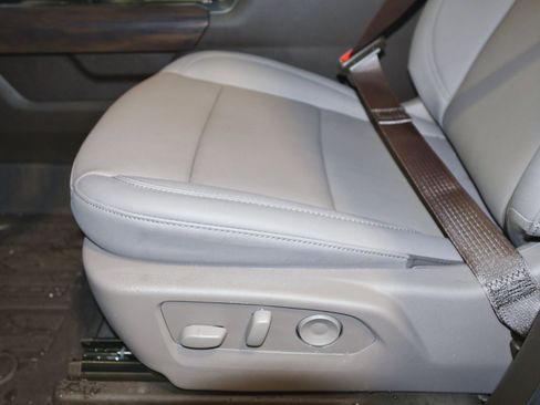 New 2026 GMC Sierra 3500 SLT w/ SLT Premium Package image 6