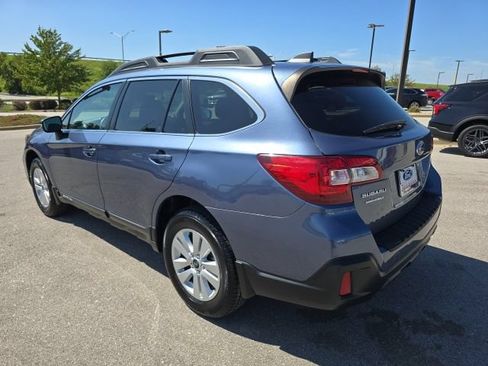 Used 2018 Subaru Outback 2.5i Premium AWD/4WD image 3