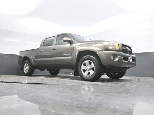 Used 2011 Toyota Tacoma 4x4 Double Cab w/ TRD Sport Pkg w/JBL Audio image 44