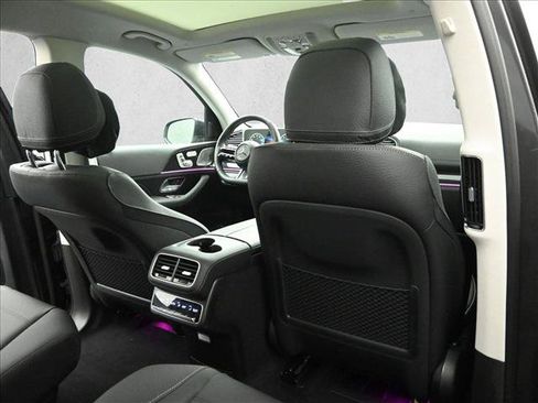 Used 2026 Mercedes-Benz GLS 450 4MATIC image 27