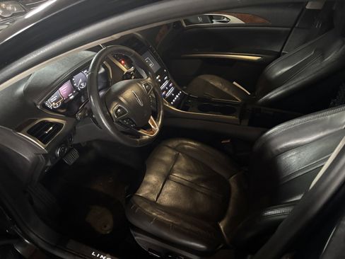 Used 2013 Lincoln MKZ FWD image 7