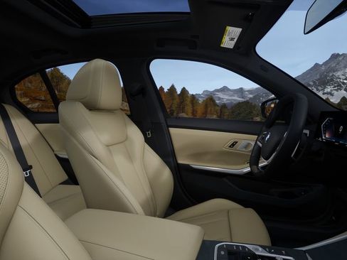 Used 2025 BMW 330i Sedan w/ Premium Package image 39