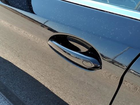 Used 2023 BMW 530e xDrive w/ Convenience Package image 15