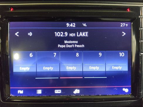 Used 2017 Volkswagen Jetta SE image 25