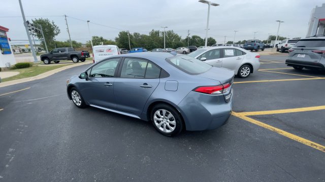 Used 2025 Toyota Corolla LE FWD image 8