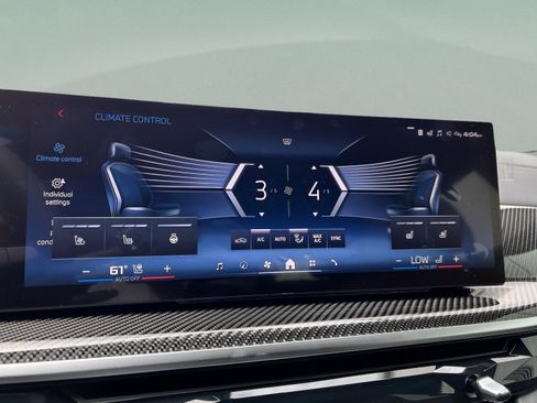 Used 2026 BMW X7 M60i image 16