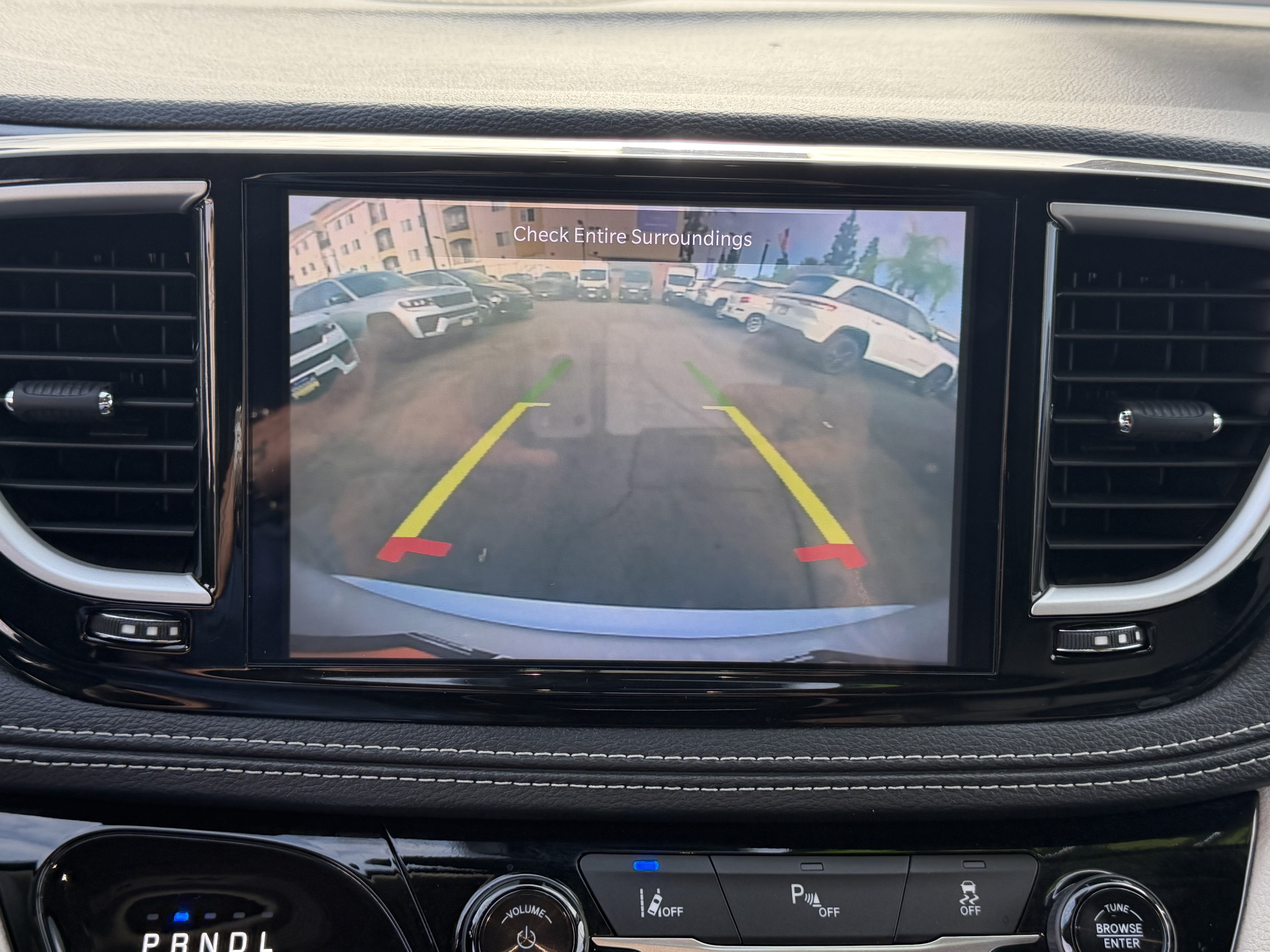 Certified 2024 Chrysler Pacifica Limited FWD image 31