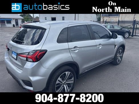 Used 2021 Mitsubishi Outlander Sport SE image 5