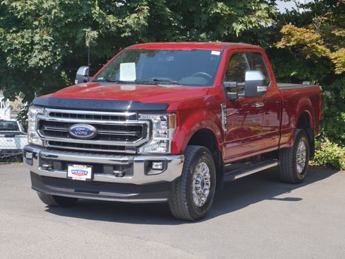 Certified 2022 Ford F250 Lariat w/ Chrome Package AWD/4WD image 2