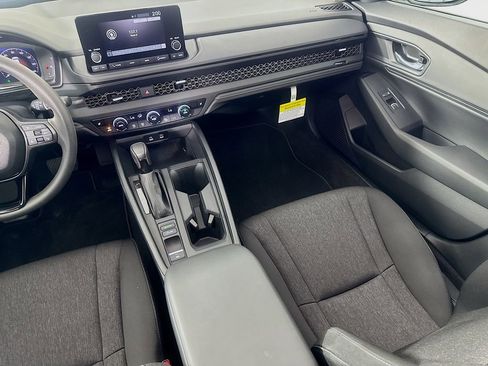 Certified 2025 Honda Accord SE image 28