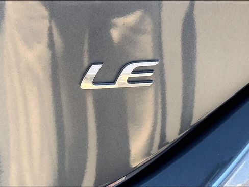 Used 2019 Toyota Corolla LE FWD image 10