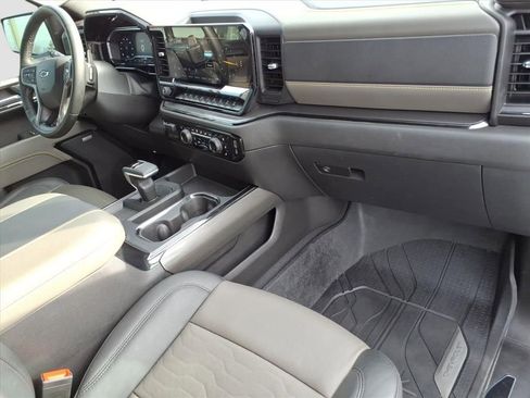 Used 2023 Chevrolet Silverado 1500 ZR2 w/ Technology Package image 12