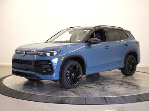 New 2026 Volkswagen Tiguan SE R-Line AWD/4WD image 7