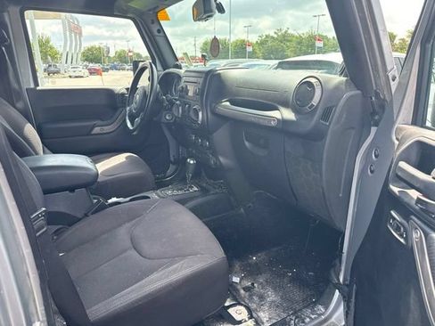Used 2013 Jeep Wrangler Unlimited Sport AWD/4WD image 10