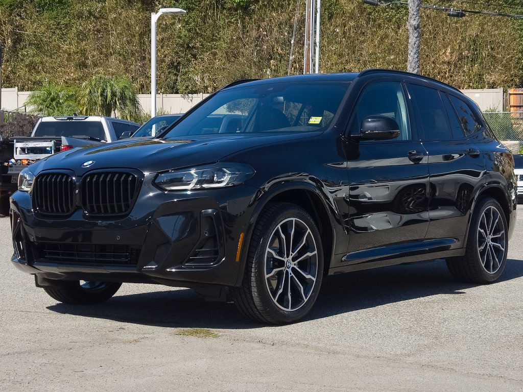Used 2024 BMW X3 xDrive30i w/ M Sport Package AWD/4WD image 3