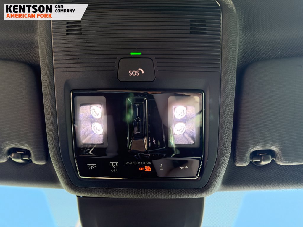Used 2024 Volkswagen GTI SE FWD image 24