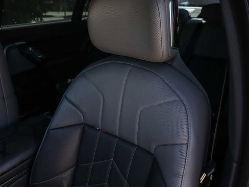 Used 2023 BMW 740i RWD image 29