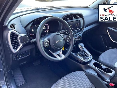 Used 2024 Kia Soul LX w/ Option Group 015 FWD image 13
