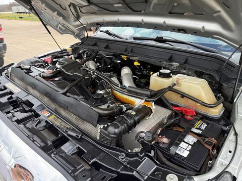 Used 2015 Ford F250 Lariat w/ Lariat Interior Package image 36