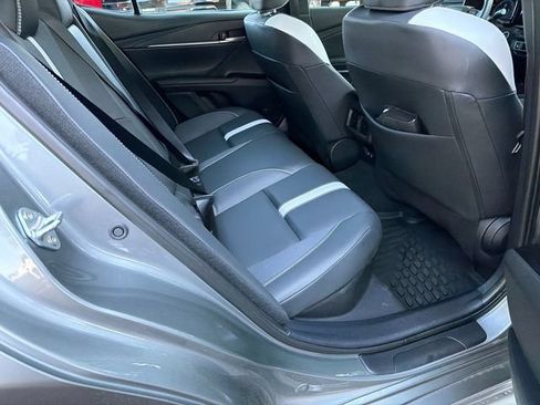 Used 2025 Toyota Camry SE w/ Convenience Package FWD image 15