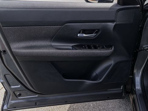 Used 2025 Nissan Kicks SV FWD image 23