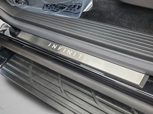 Certified 2026 INFINITI QX80 4WD w/ Sport Exterior Package image 36