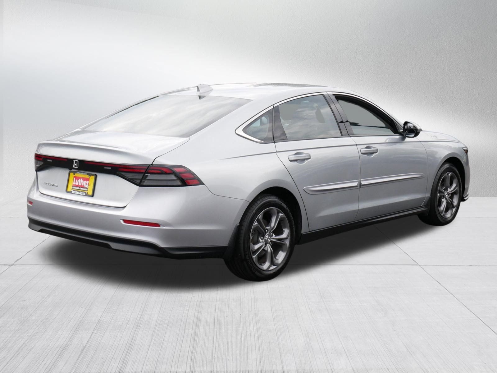 Used 2024 Honda Accord EX image 7