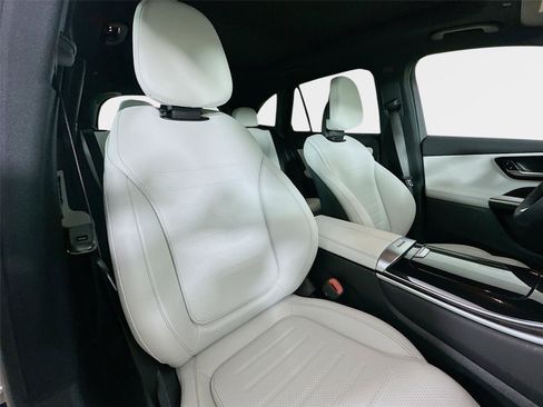 Certified 2026 Mercedes-Benz GLC 300 4MATIC image 38