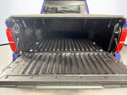 Used 2025 Toyota Tacoma TRD Off-Road AWD/4WD image 16