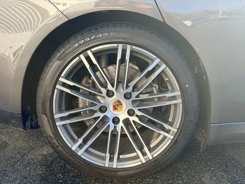 Used 2015 Porsche Panamera 4 image 26