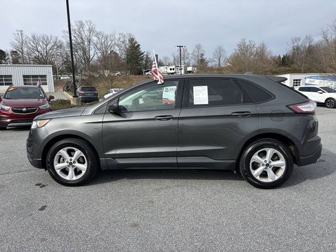 Used 2017 Ford Edge SE image 7