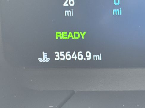 Certified 2023 Ford Escape SE w/ PHEV Premium Package FWD image 21