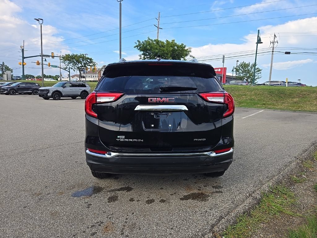 Used 2022 GMC Terrain SLT AWD/4WD image 4