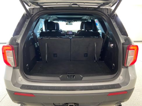 Used 2024 Ford Explorer ST-Line w/ Class IV Trailer Tow Package AWD/4WD image 9