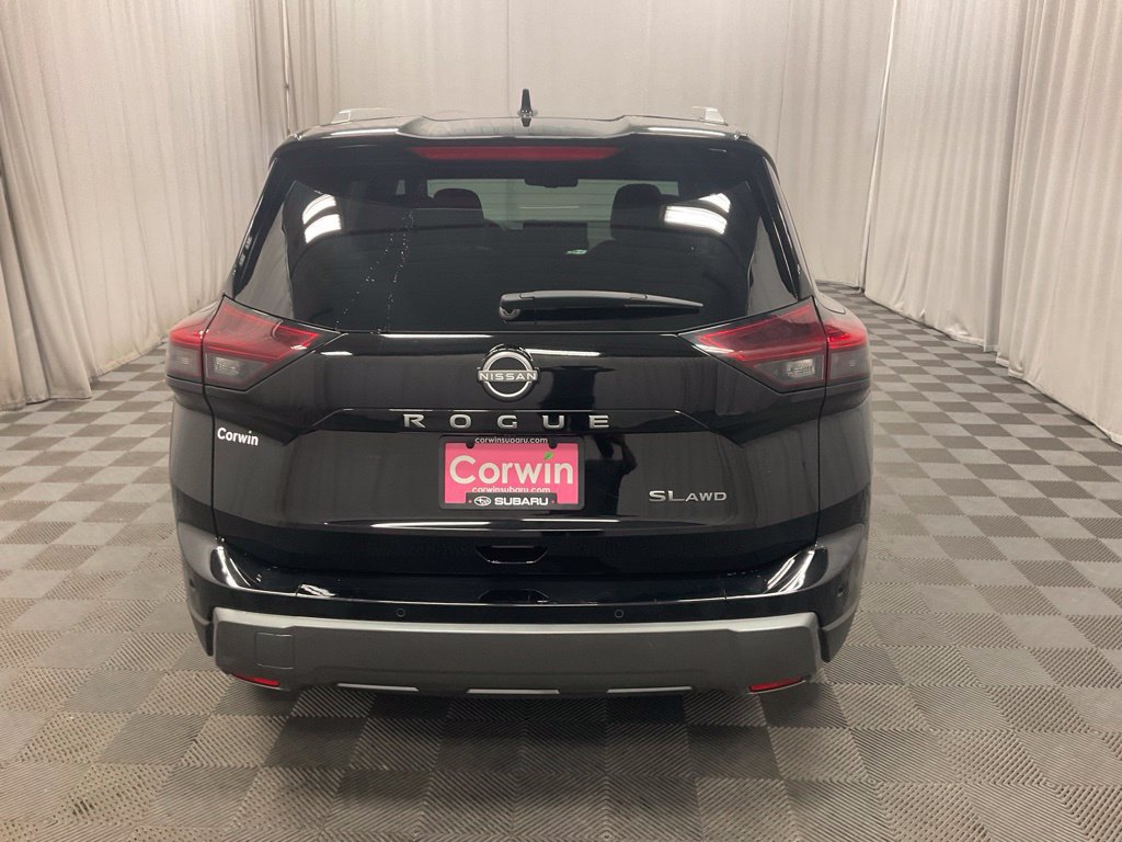 Used 2026 Nissan Rogue SL AWD/4WD image 5
