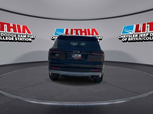 Used 2025 Chevrolet Traverse Z71 w/ LPO, Floor Liner Package image 7