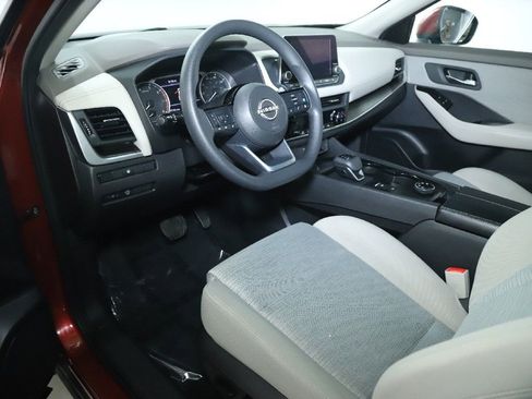 Certified 2023 Nissan Rogue SV image 27