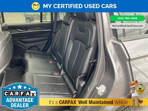 Used 2023 Jeep Grand Cherokee Limited AWD/4WD image 16