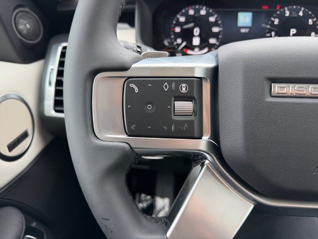 New 2026 Land Rover Discovery S AWD/4WD image 22
