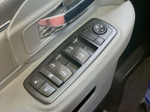 Used 2019 RAM 1500 Classic Warlock w/ Electronics Group AWD/4WD image 18