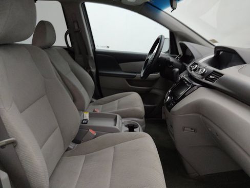 Used 2017 Honda Odyssey SE image 19