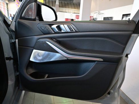 Used 2023 BMW X7 M60i w/ Executive Package image 31