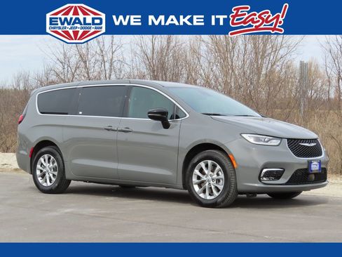 Certified 2025 Chrysler Pacifica Select image 1