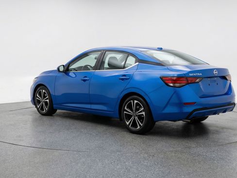 Used 2025 Nissan Sentra SV image 6