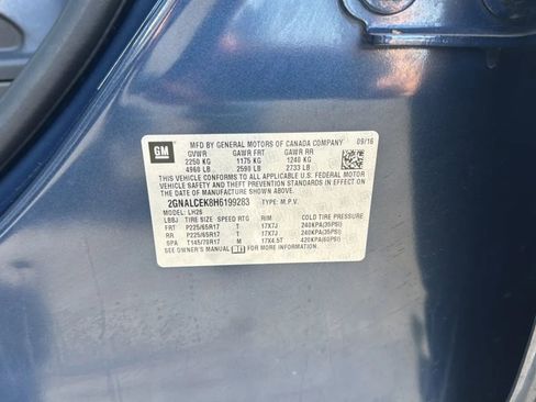 Used 2017 Chevrolet Equinox LT w/ Convenience Package FWD image 33